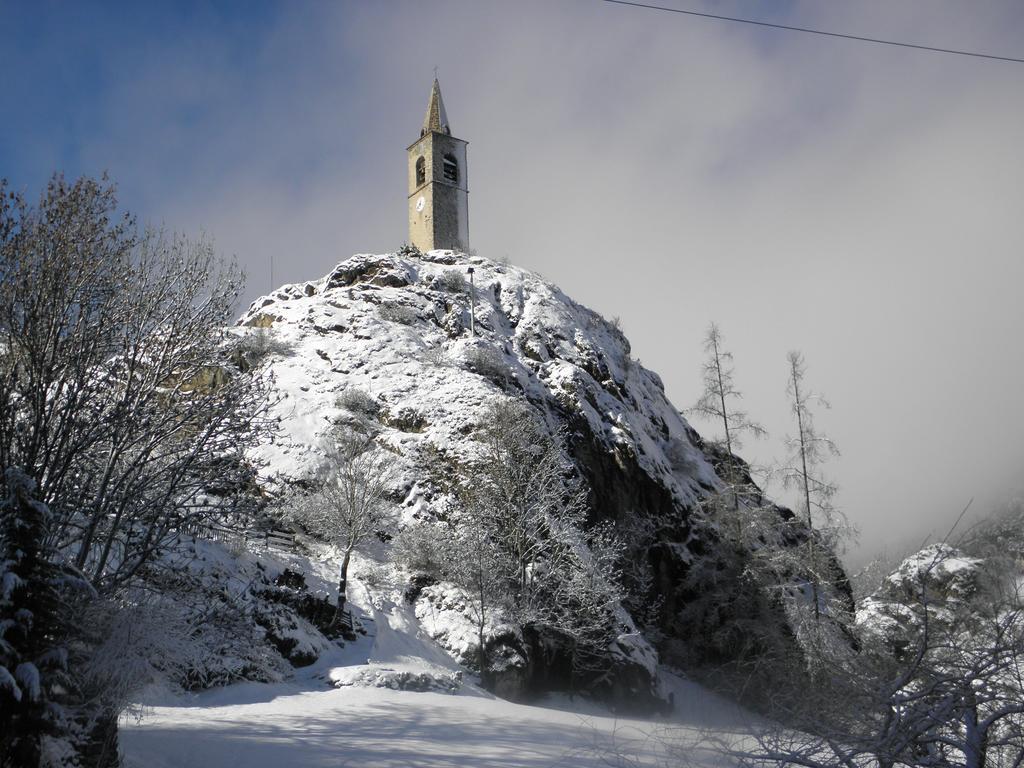 Gite Auberge Les Terres Blanches De Meolans Exterior foto