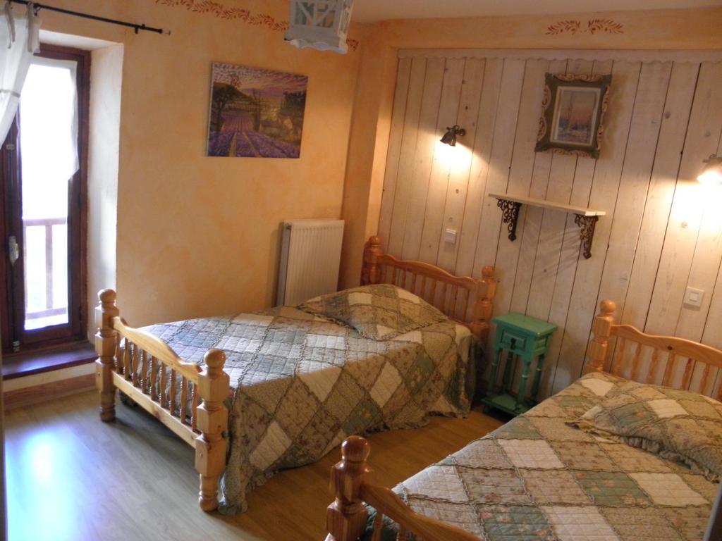 Gite Auberge Les Terres Blanches De Meolans Cameră foto